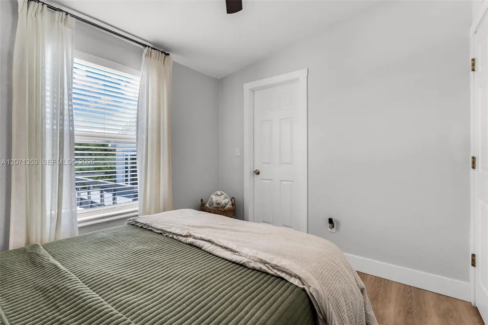 21 Mockingbird Rd Key Largo, FL 33037