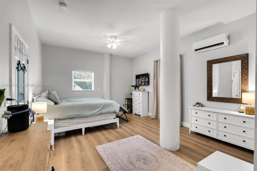 21 Mockingbird Rd Key Largo, FL 33037