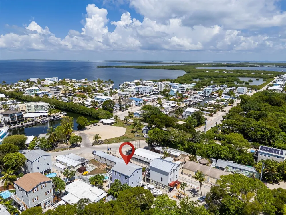 21 Mockingbird Rd Key Largo, FL 33037