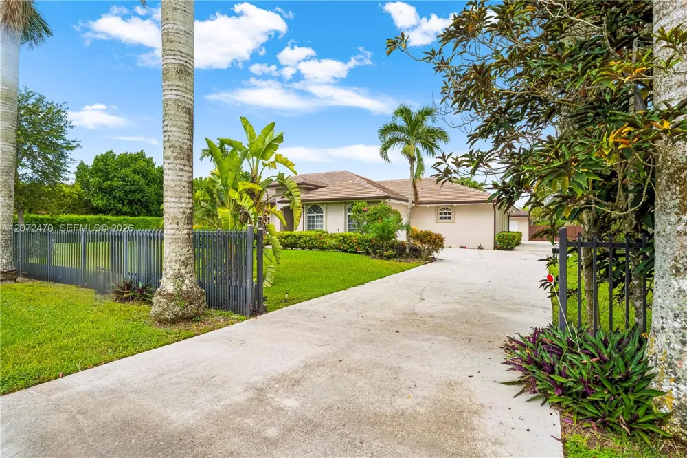15720 SW 252nd St Homestead, FL 33031