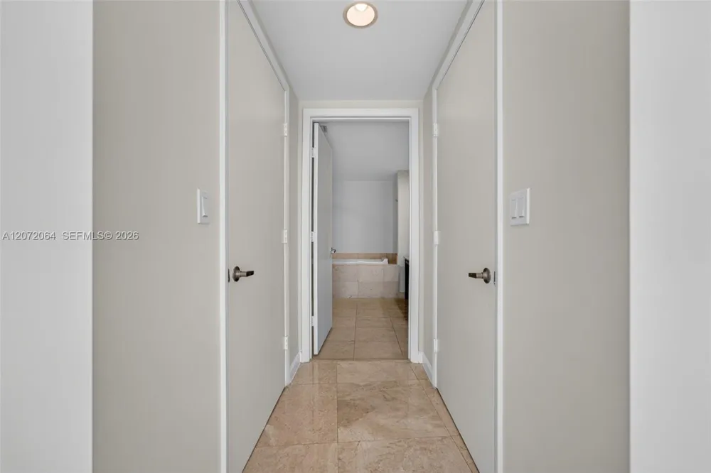 465 Brickell Ave #419 Miami, FL 33131