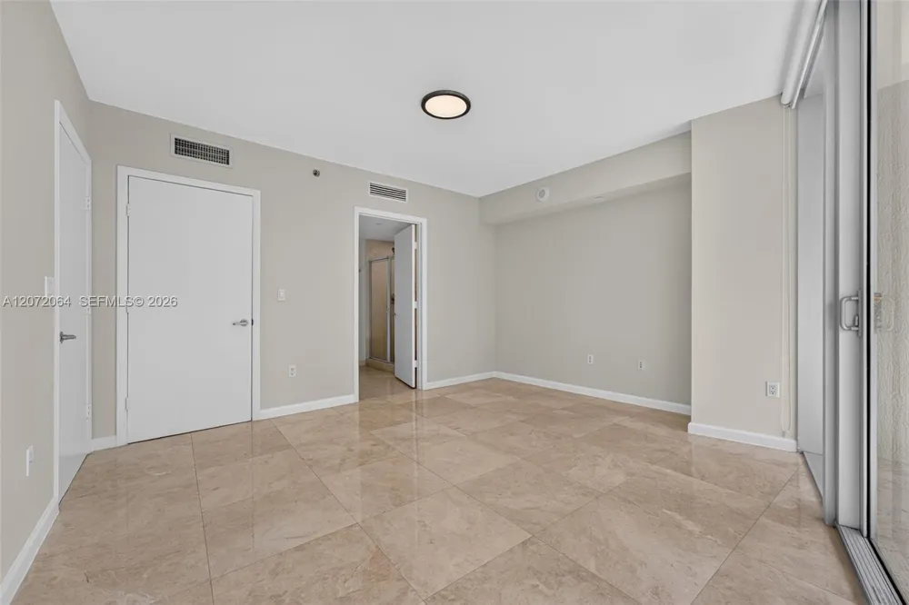 465 Brickell Ave #419 Miami, FL 33131