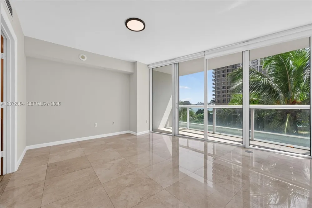 465 Brickell Ave #419 Miami, FL 33131