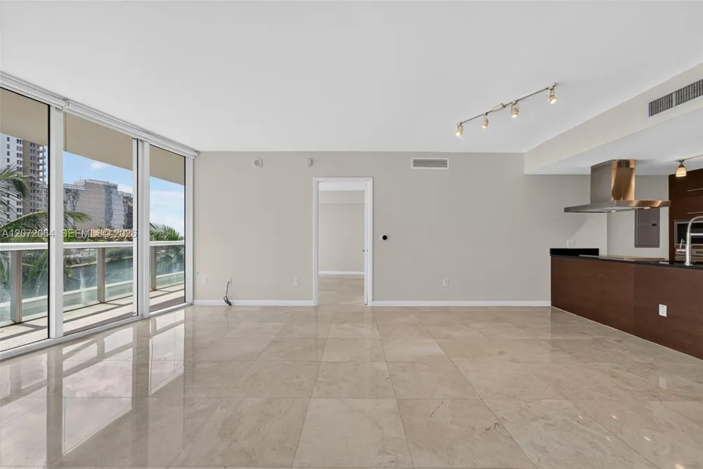 465 Brickell Ave #419 Miami, FL 33131