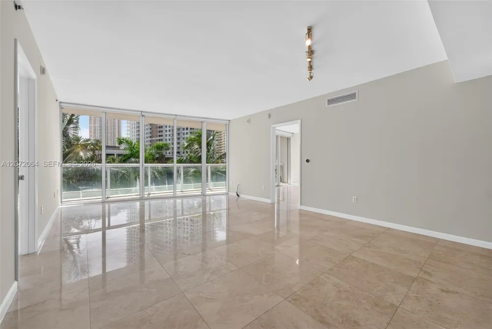 465 Brickell Ave #419 Miami, FL 33131
