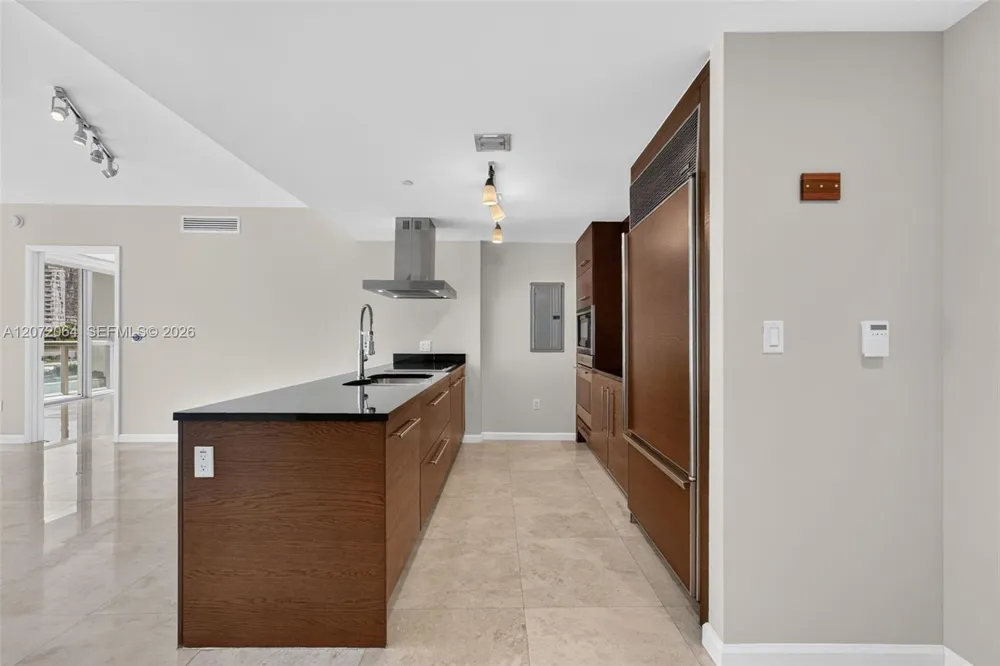465 Brickell Ave #419 Miami, FL 33131