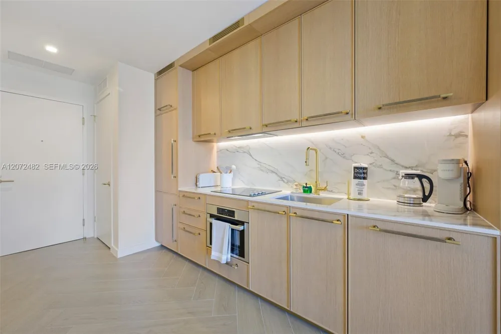 2700 NW 2nd Ave #201 Miami, FL 33127