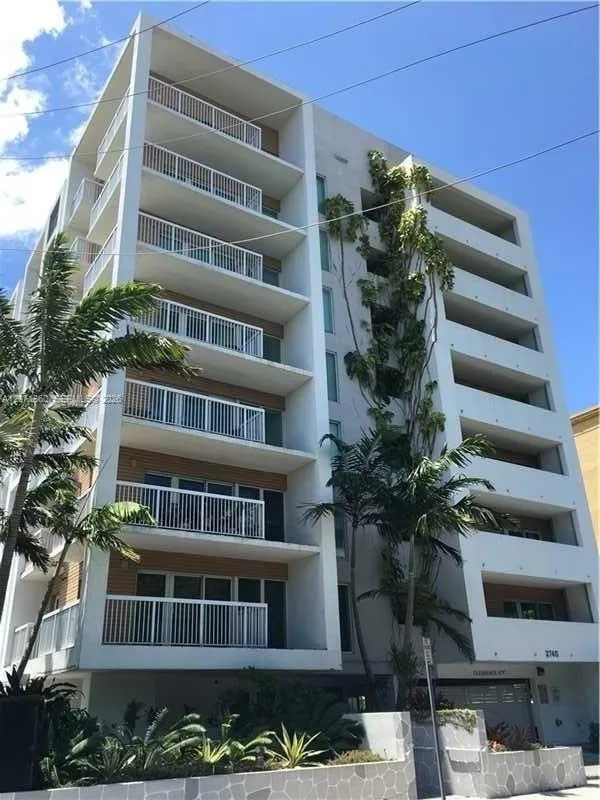 2740 SW 28th Ter #206 Miami, FL 33133