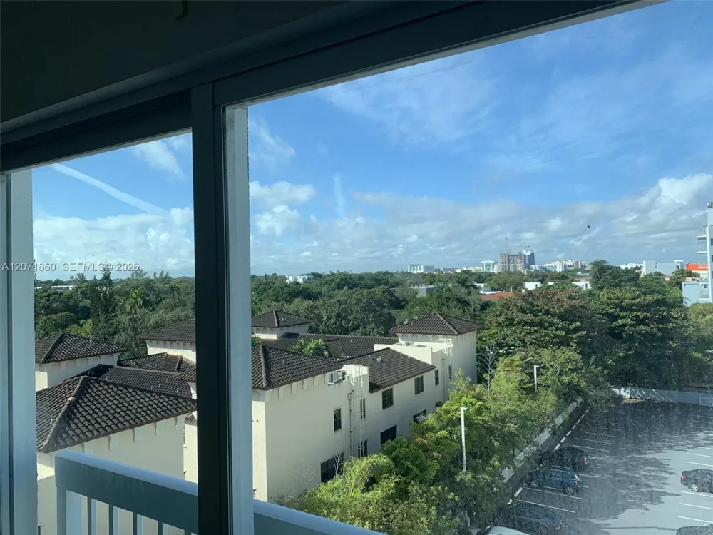 2740 SW 28th Ter #206 Miami, FL 33133