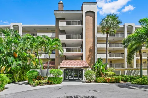 955 Egret Circle #408