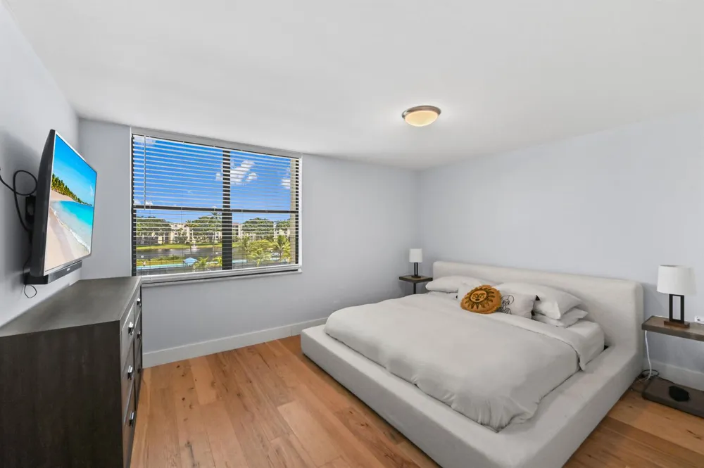 955 Egret Circle #408 Delray Beach, FL 33444