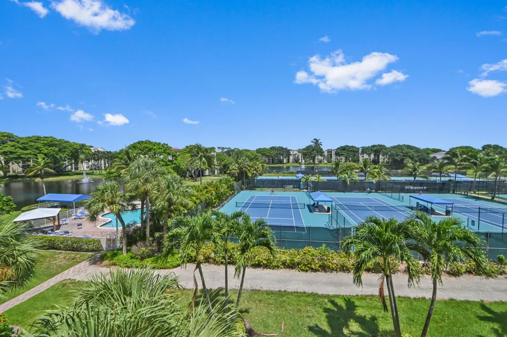 955 Egret Circle #408 Delray Beach, FL 33444