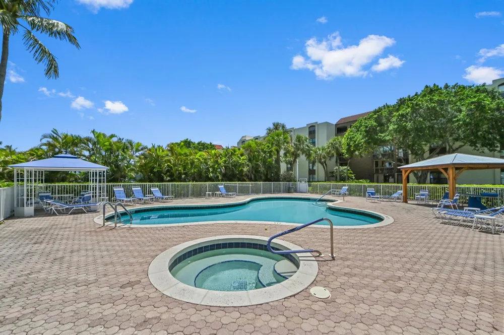 955 Egret Circle #408 Delray Beach, FL 33444