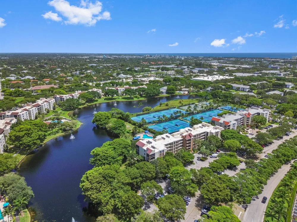 955 Egret Circle #408 Delray Beach, FL 33444