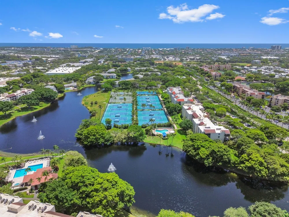 955 Egret Circle #408 Delray Beach, FL 33444