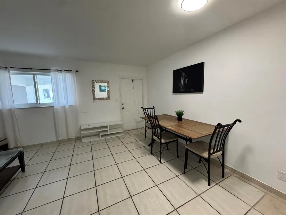 811 SE 16TH STREET #106 Fort Lauderdale, FL 33316