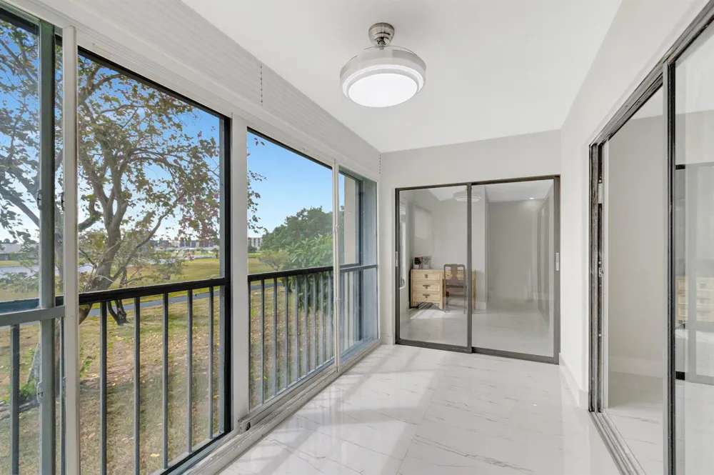 7240 Huntington Lane #202 Delray Beach, FL 33446