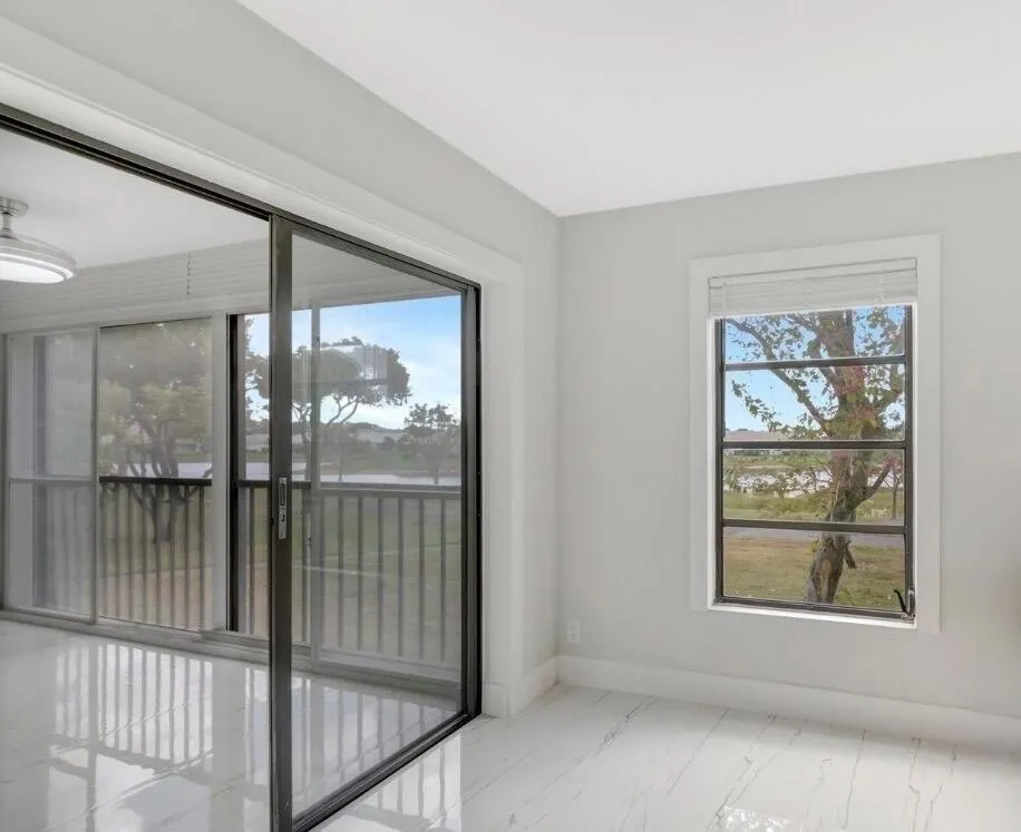7240 Huntington Lane #202 Delray Beach, FL 33446