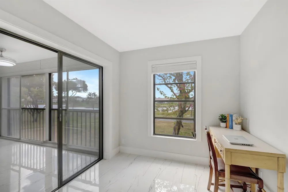 7240 Huntington Lane #202 Delray Beach, FL 33446