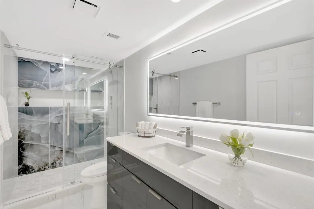 7240 Huntington Lane #202 Delray Beach, FL 33446
