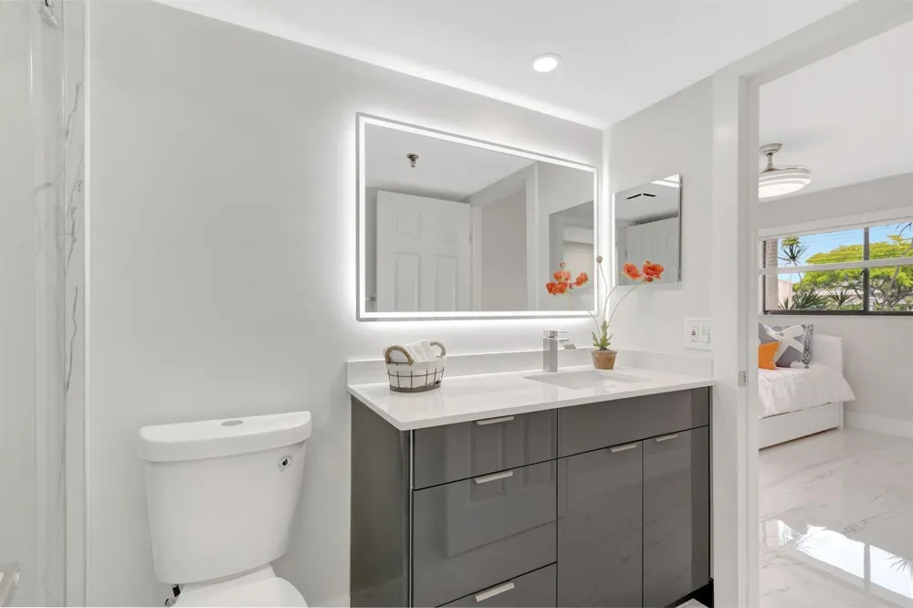 7240 Huntington Lane #202 Delray Beach, FL 33446