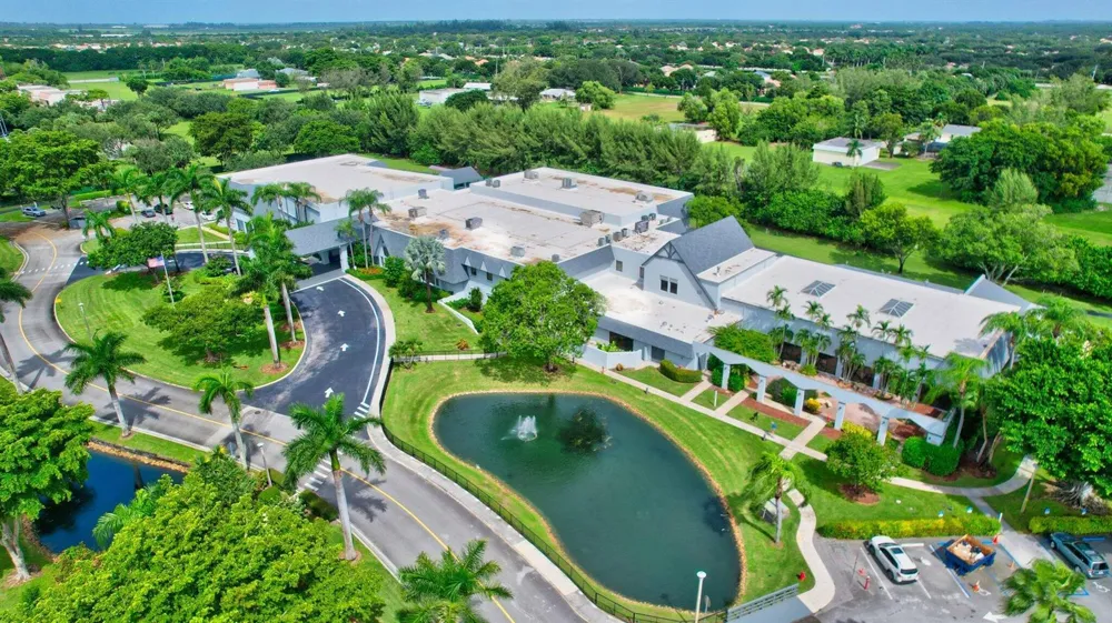 7240 Huntington Lane #202 Delray Beach, FL 33446