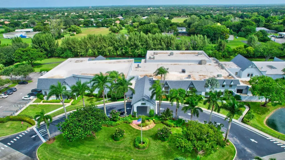 7240 Huntington Lane #202 Delray Beach, FL 33446
