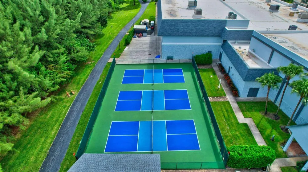 7240 Huntington Lane #202 Delray Beach, FL 33446