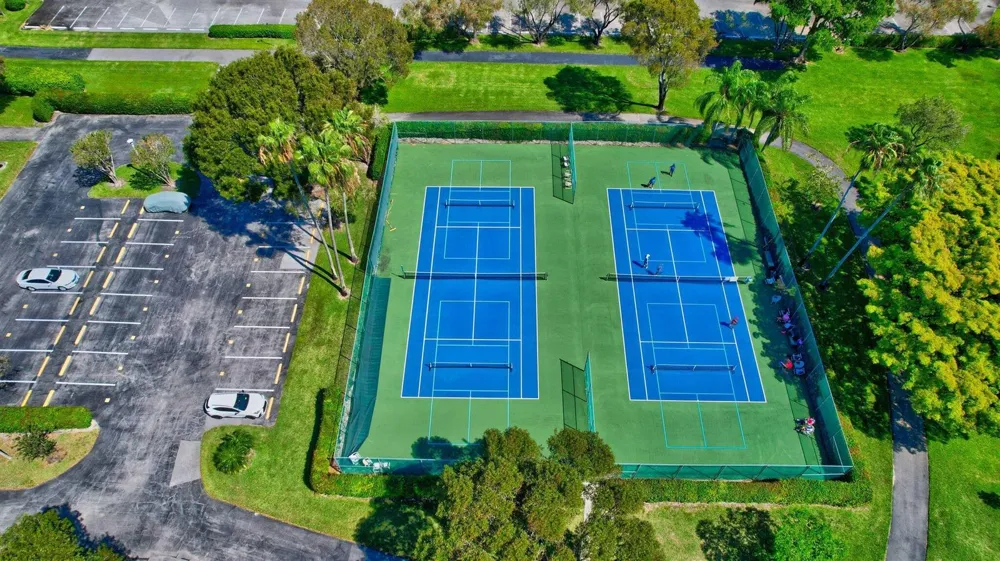 7240 Huntington Lane #202 Delray Beach, FL 33446
