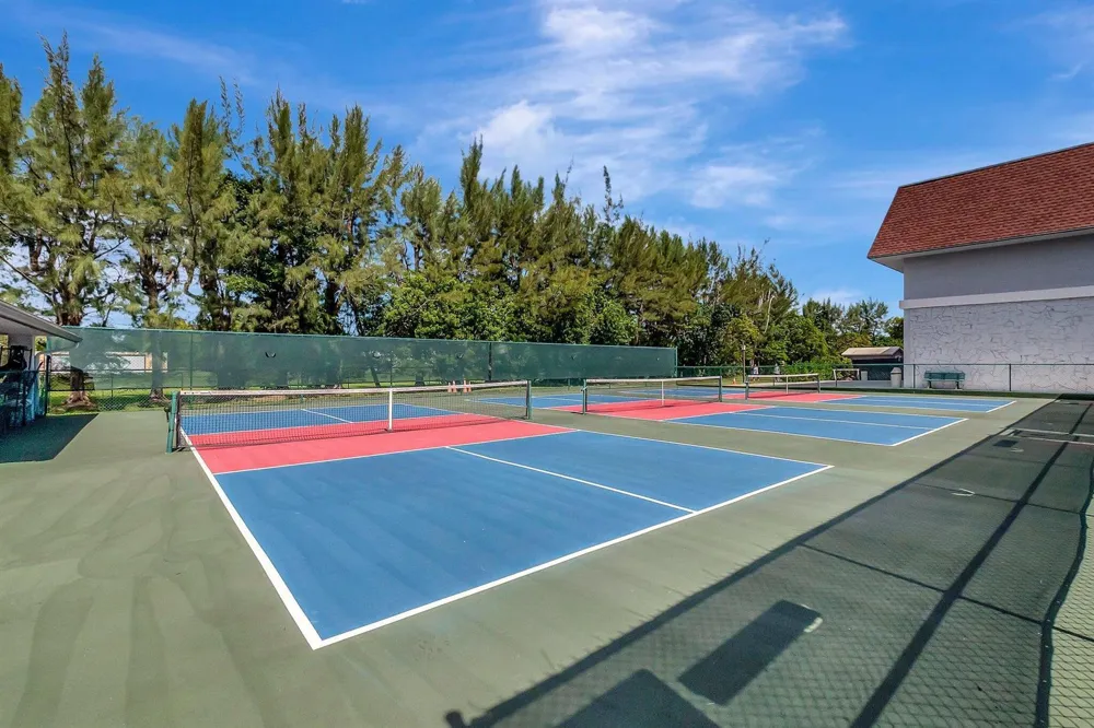 7240 Huntington Lane #202 Delray Beach, FL 33446