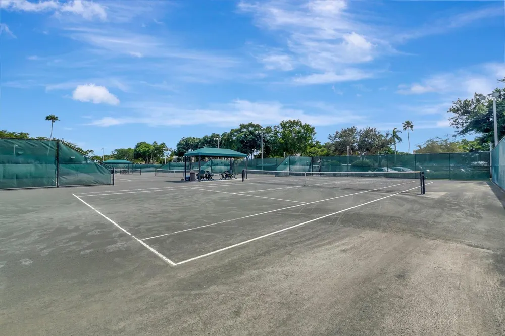 7240 Huntington Lane #202 Delray Beach, FL 33446