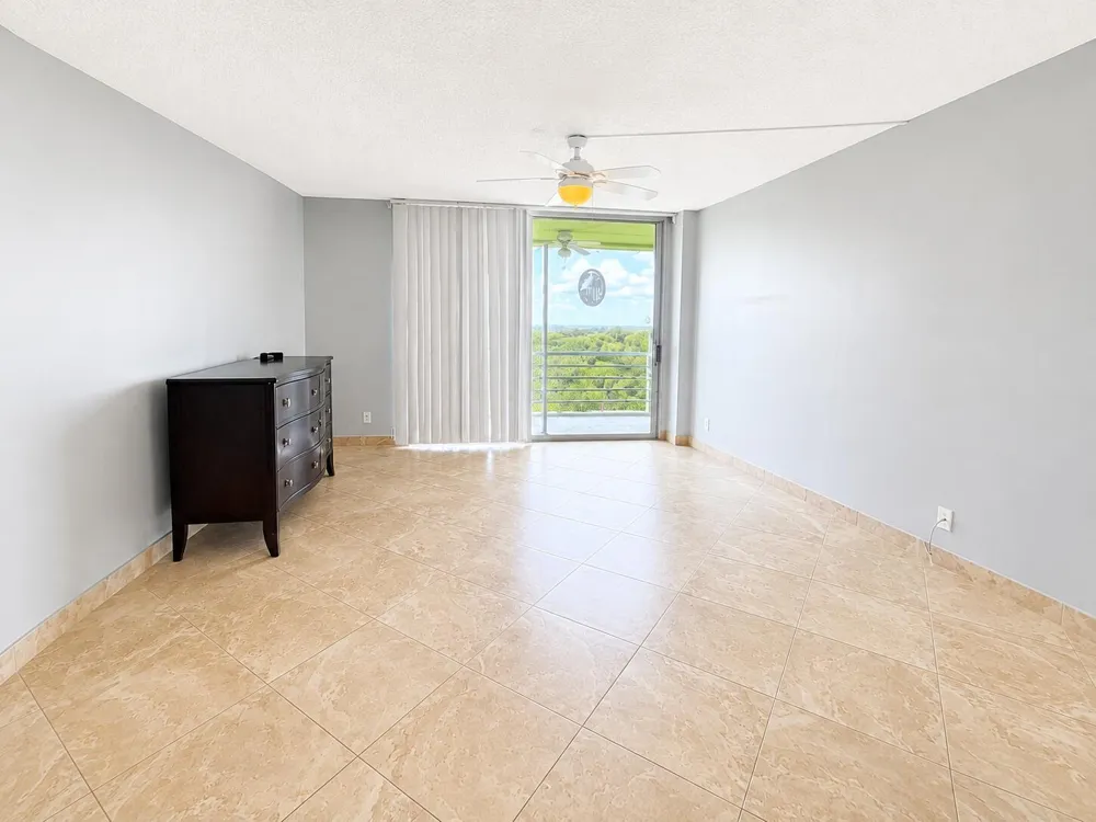 3465 VIA POINCIANA #804 Lake Worth, FL 33467
