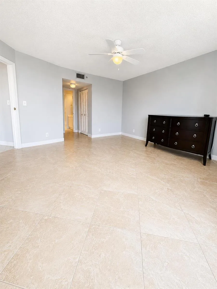 3465 VIA POINCIANA #804 Lake Worth, FL 33467