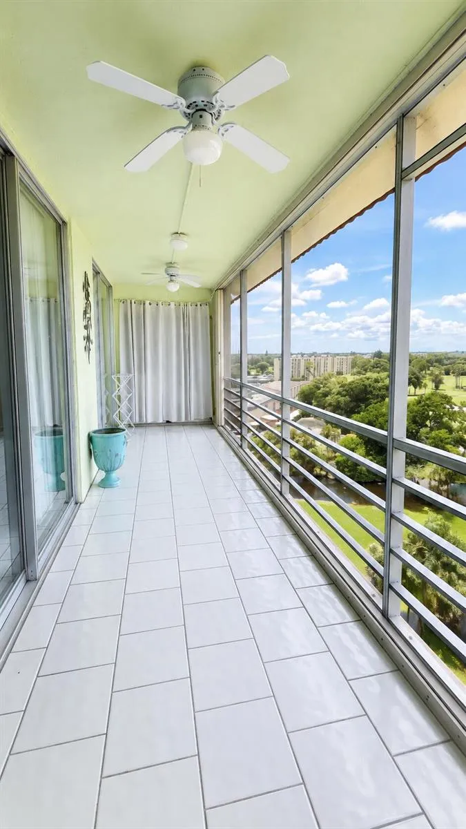 3465 VIA POINCIANA #804 Lake Worth, FL 33467