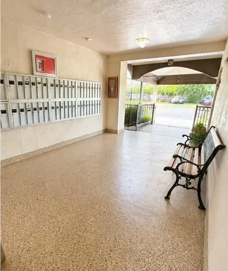 3465 VIA POINCIANA #804 Lake Worth, FL 33467