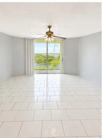 3465 VIA POINCIANA #804 Lake Worth, FL 33467