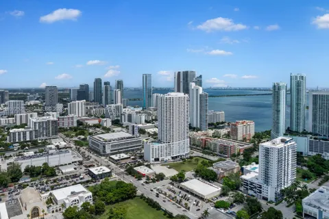 2000 Biscayne Blvd #2615