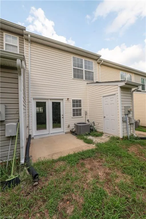 1024 Oak Blossom Way Whitsett, NC 27377