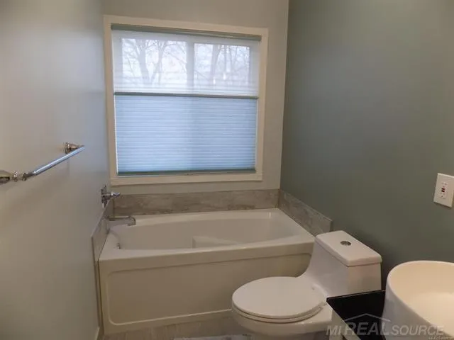 36225 Dominion Circle Sterling Heights City, MI 48310