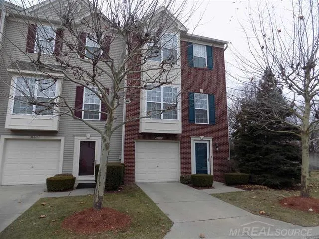 36225 Dominion Circle Sterling Heights City, MI 48310