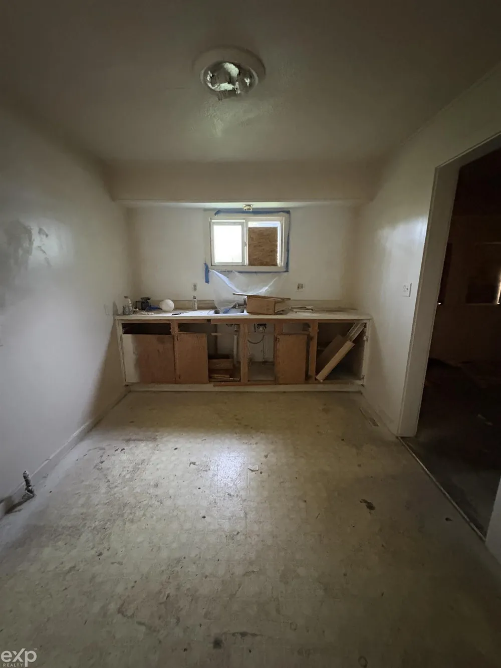 2414 Hazelwood Avenue Saginaw City, MI 48601