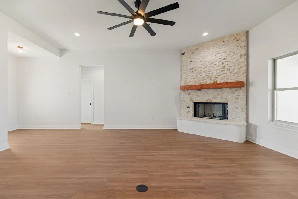 1345 Tahonta Drive Hewitt, TX 76643