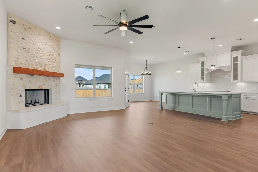 1345 Tahonta Drive Hewitt, TX 76643