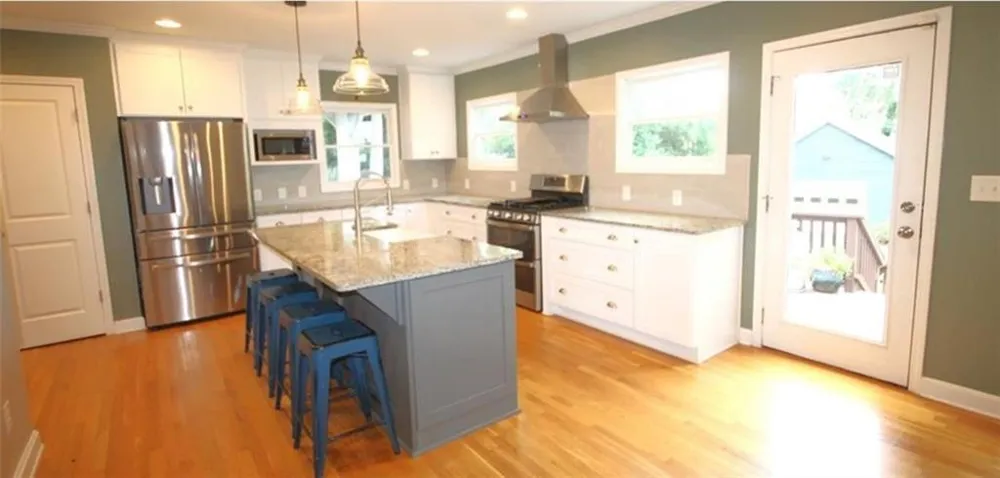 3293 Covington Highway Avondale Estates, GA 30002