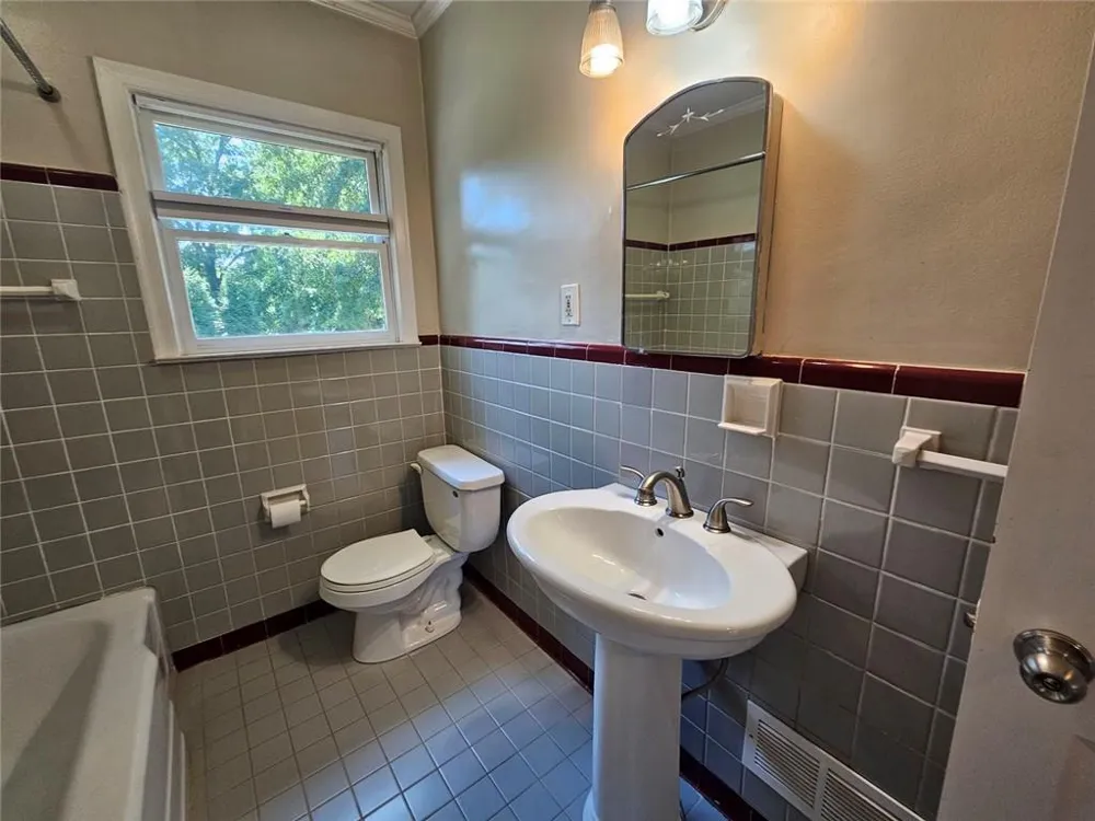 3293 Covington Highway Avondale Estates, GA 30002