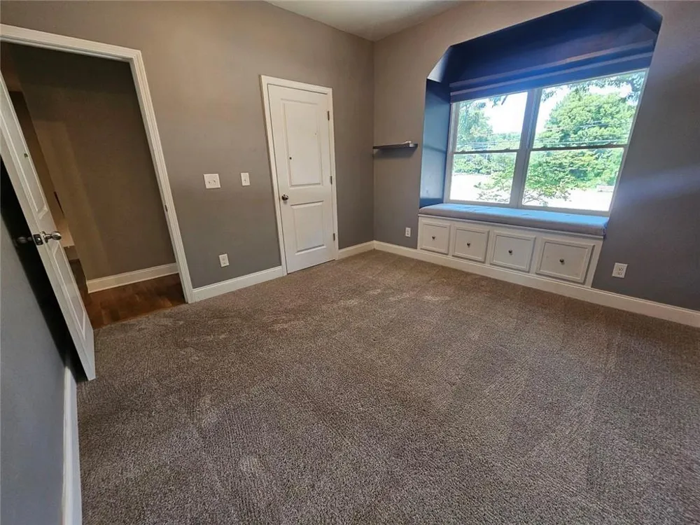3293 Covington Highway Avondale Estates, GA 30002