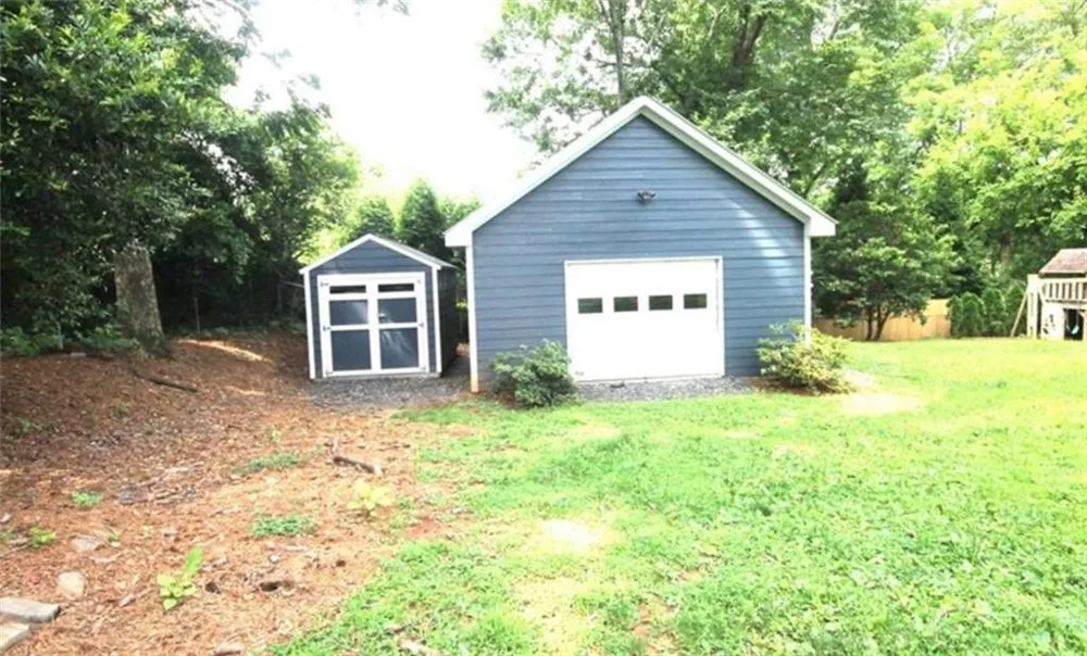 3293 Covington Highway Avondale Estates, GA 30002