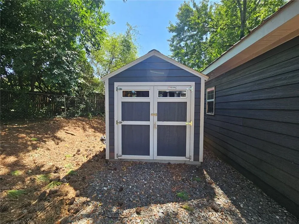 3293 Covington Highway Avondale Estates, GA 30002