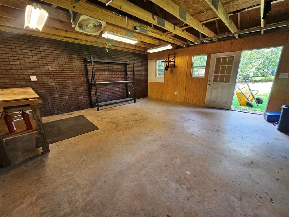 3293 Covington Highway Avondale Estates, GA 30002