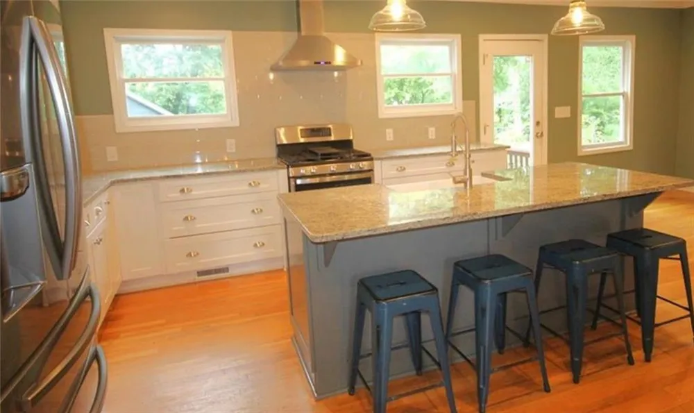 3293 Covington Highway Avondale Estates, GA 30002